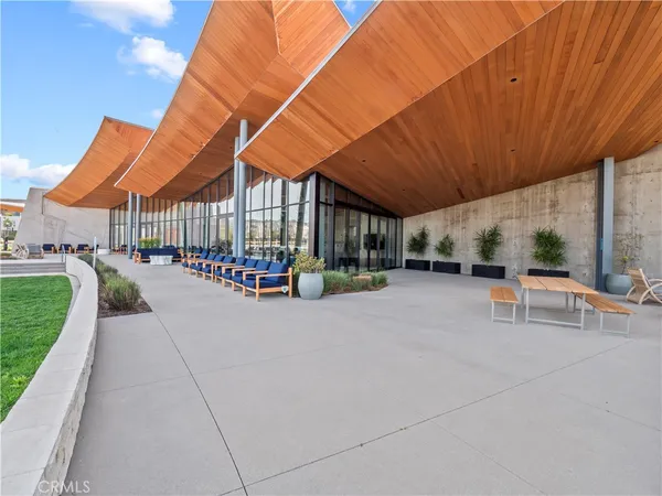 $749,999 | 27129 Valley Oak, Valencia, CA 91381