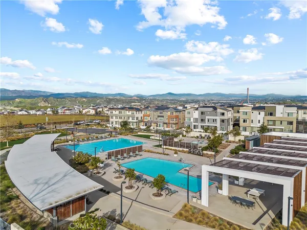 $749,999 | 27129 Valley Oak, Valencia, CA 91381