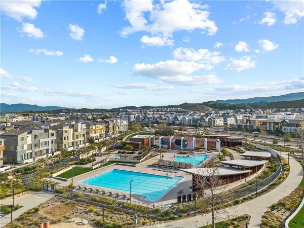 $749,999 | 27129 Valley Oak, Valencia, CA 91381