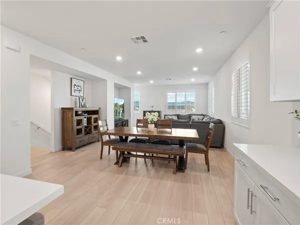 $749,999 | 27129 Valley Oak, Valencia, CA 91381