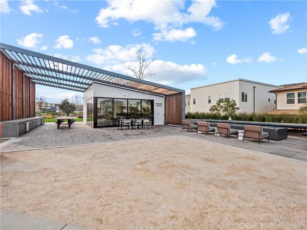 $749,999 | 27129 Valley Oak, Valencia, CA 91381