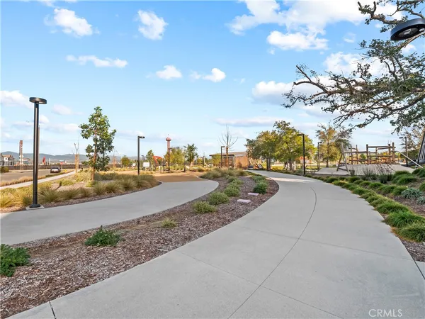 $749,999 | 27129 Valley Oak, Valencia, CA 91381