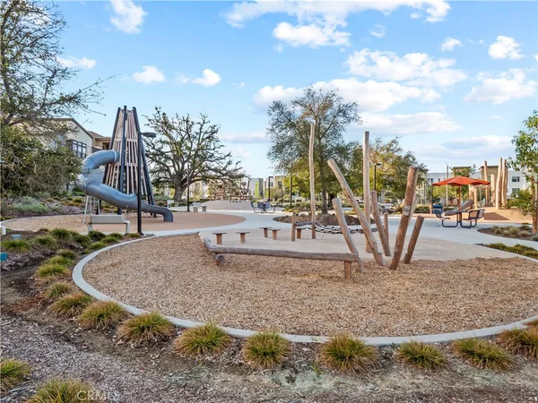 $749,999 | 27129 Valley Oak, Valencia, CA 91381