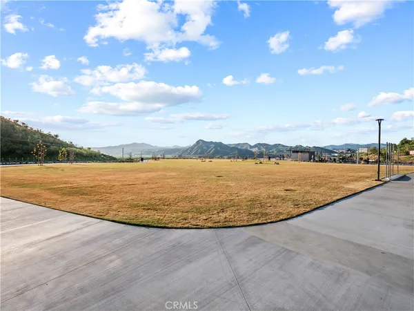 $749,999 | 27129 Valley Oak, Valencia, CA 91381