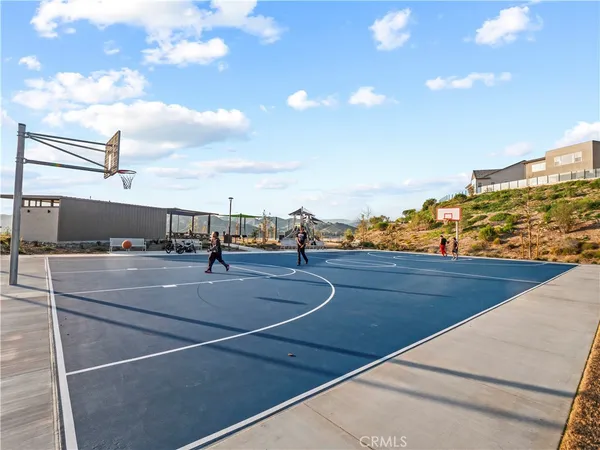 $749,999 | 27129 Valley Oak, Valencia, CA 91381