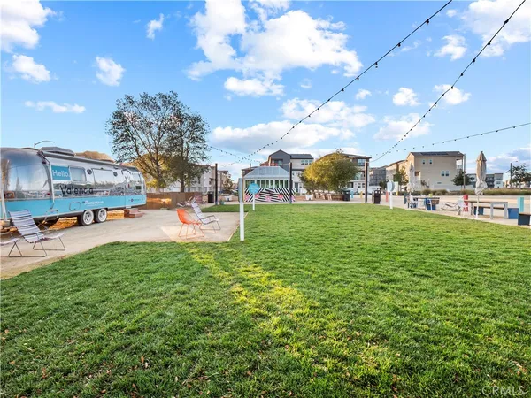 $749,999 | 27129 Valley Oak, Valencia, CA 91381