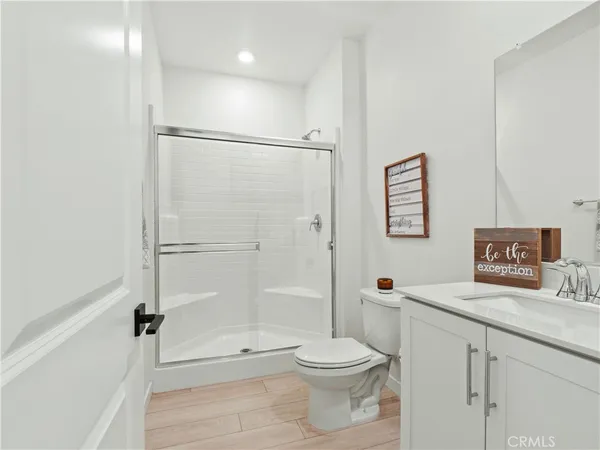 $749,999 | 27129 Valley Oak, Valencia, CA 91381