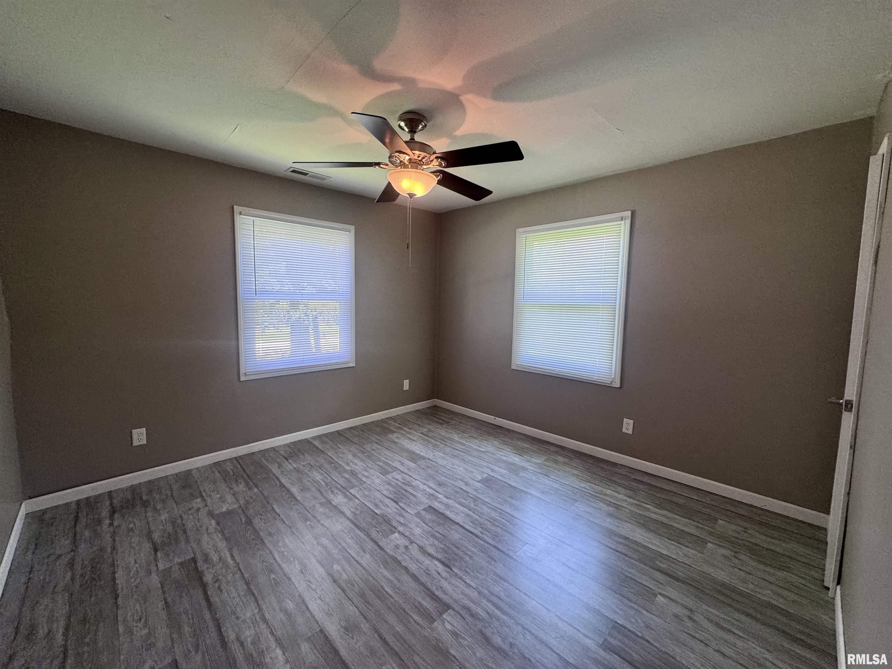 403 East Murray Street Macomb, IL 61455 - Photo 12 of 17