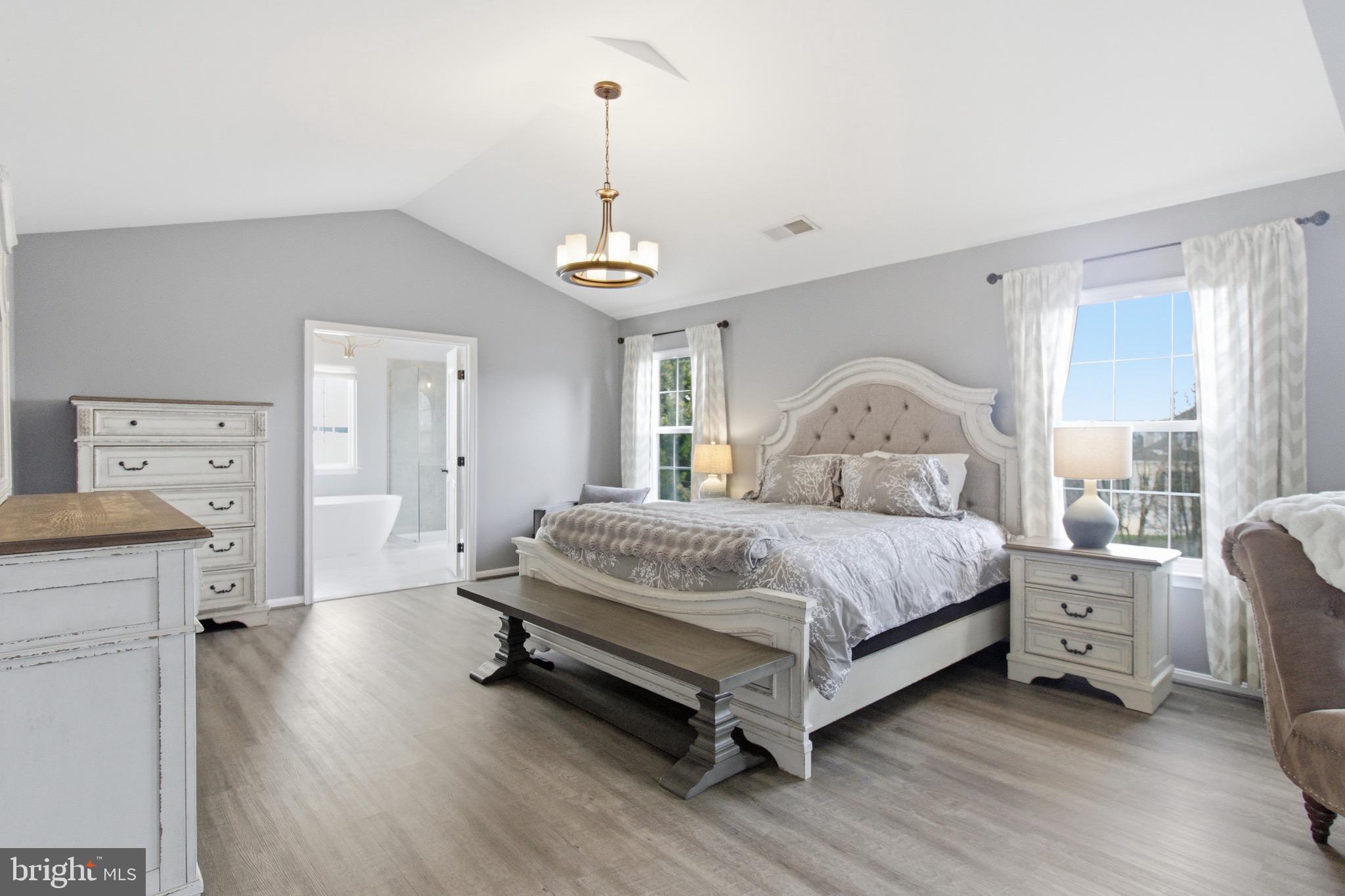 720 Vista Ridge Drive Northeast Leesburg, VA 20176 - Photo 20 of 61 Primary Bedroom w/vaulted ceilings