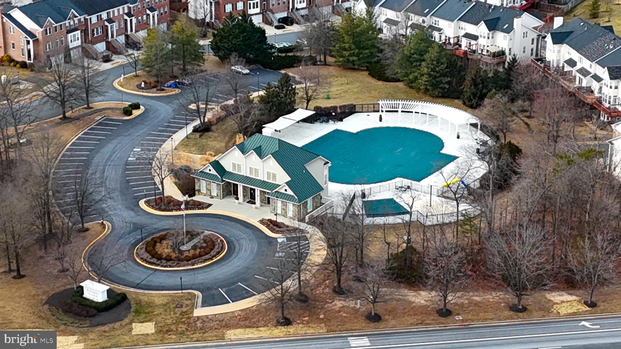 720 Vista Ridge Drive Northeast Leesburg, VA 20176 - Photo 48 of 61 Potomac Station pool and clubhouse