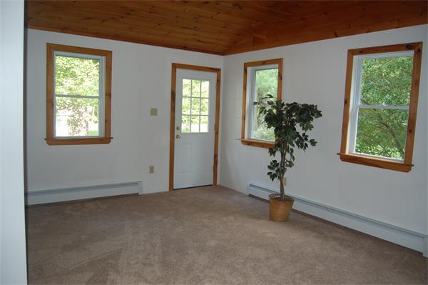 447 Hubbardston Road Templeton, MA 01468 - Photo 12 of 15 Gallery Image 12