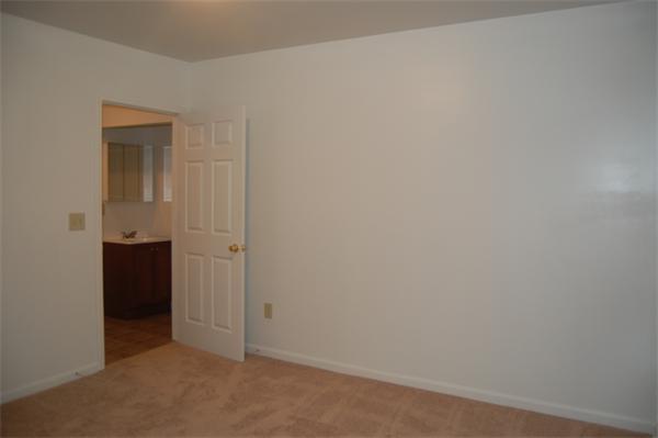 447 Hubbardston Road Templeton, MA 01468 - Photo 14 of 15 Gallery Image 14