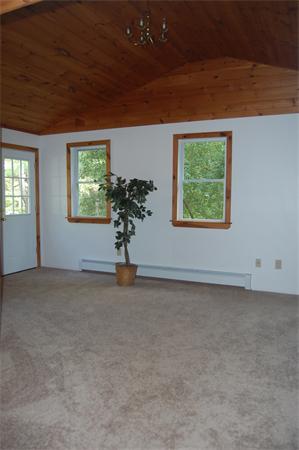 447 Hubbardston Road Templeton, MA 01468 - Photo 10 of 15 Gallery Image 10