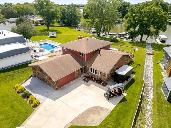 $850,000 | 1813 Forest Lane, Crown Point, IN 46307