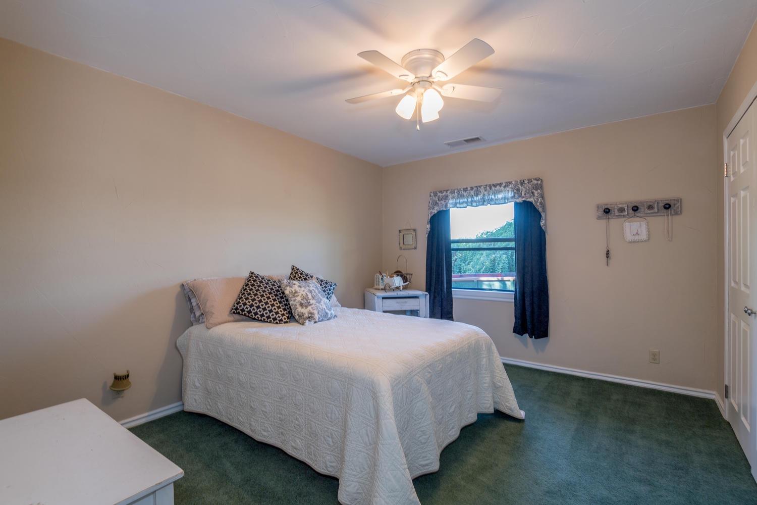 298 South Rainbow Route Sanger, CA 93657 - Photo 12 of 37 Gallery Image 12