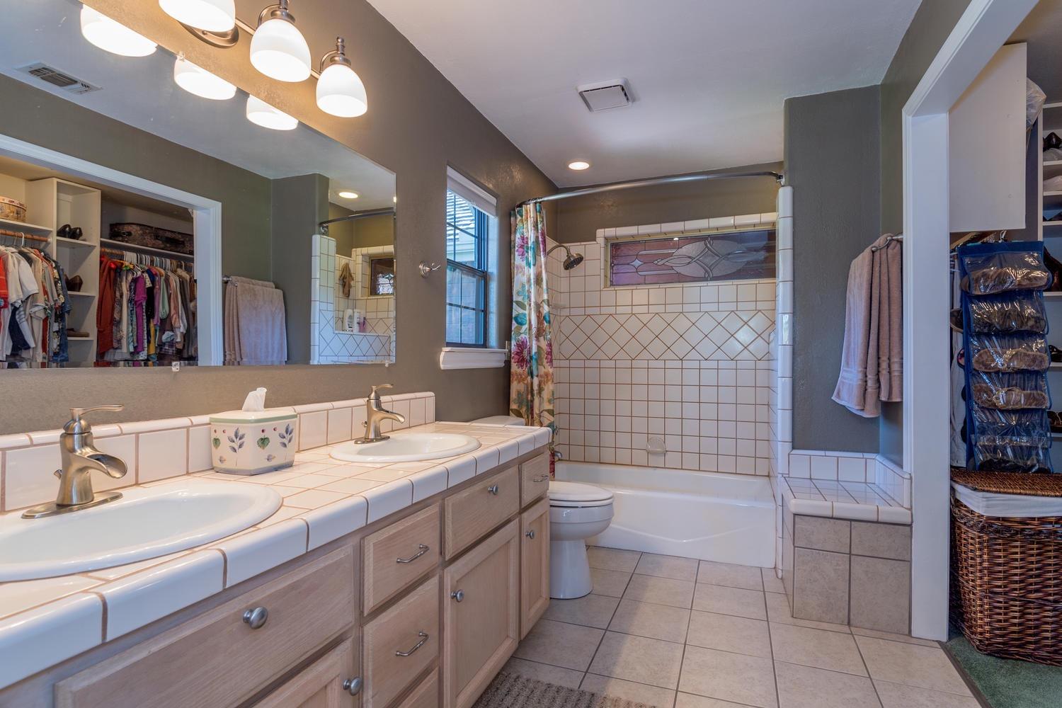 298 South Rainbow Route Sanger, CA 93657 - Photo 17 of 37 Gallery Image 17