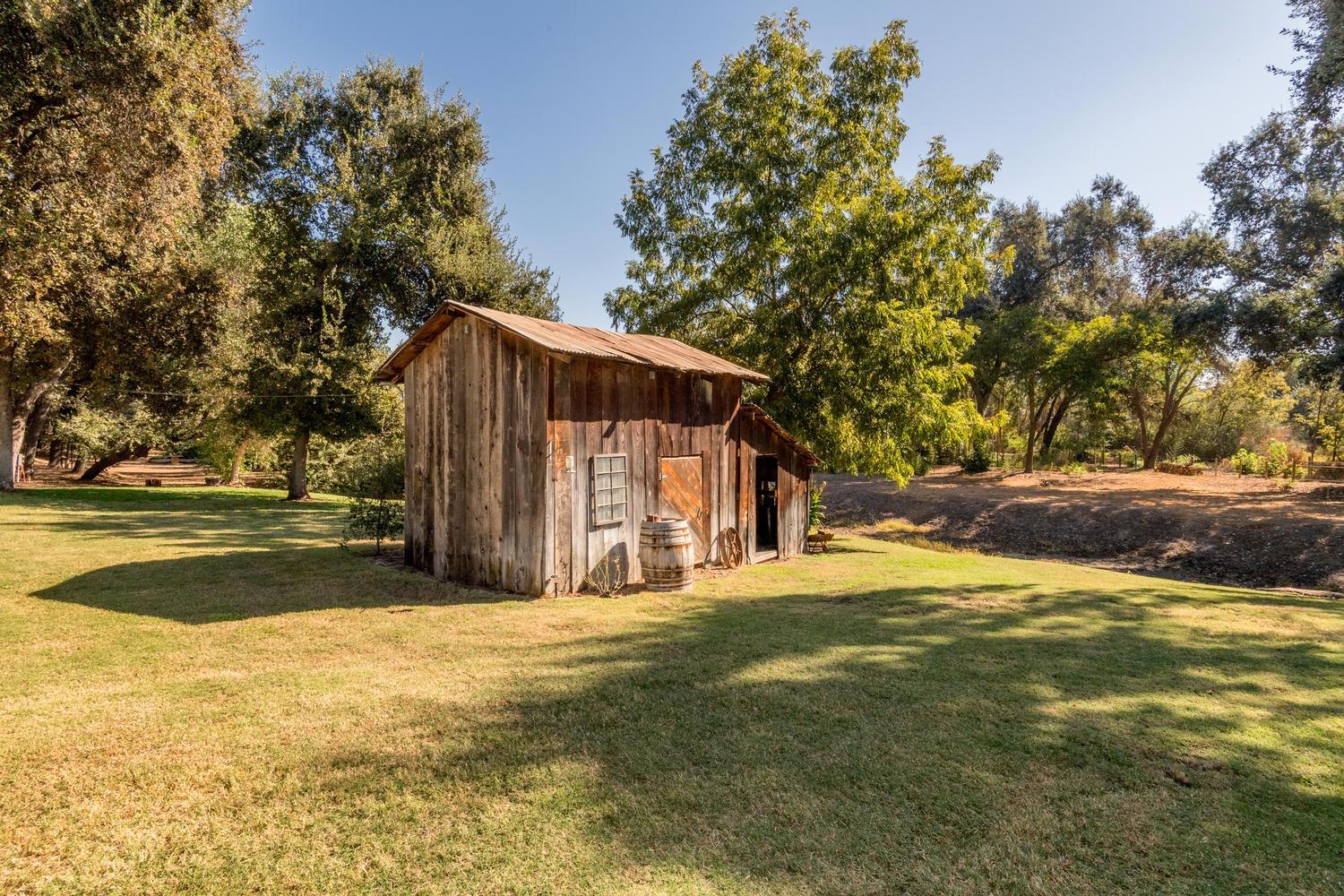 298 South Rainbow Route Sanger, CA 93657 - Photo 19 of 37 Gallery Image 19
