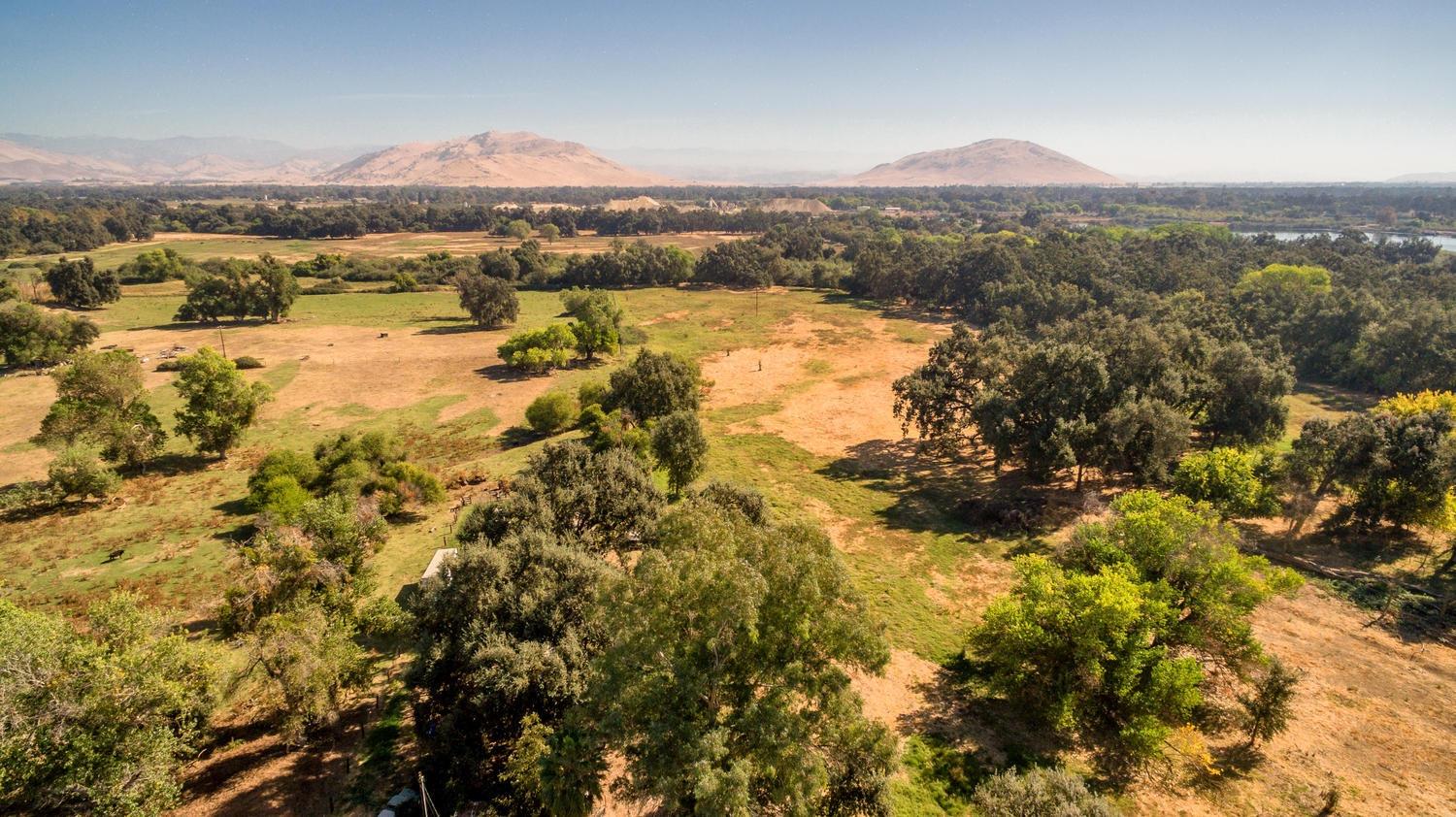 298 South Rainbow Route Sanger, CA 93657 - Photo 31 of 37 Gallery Image 31