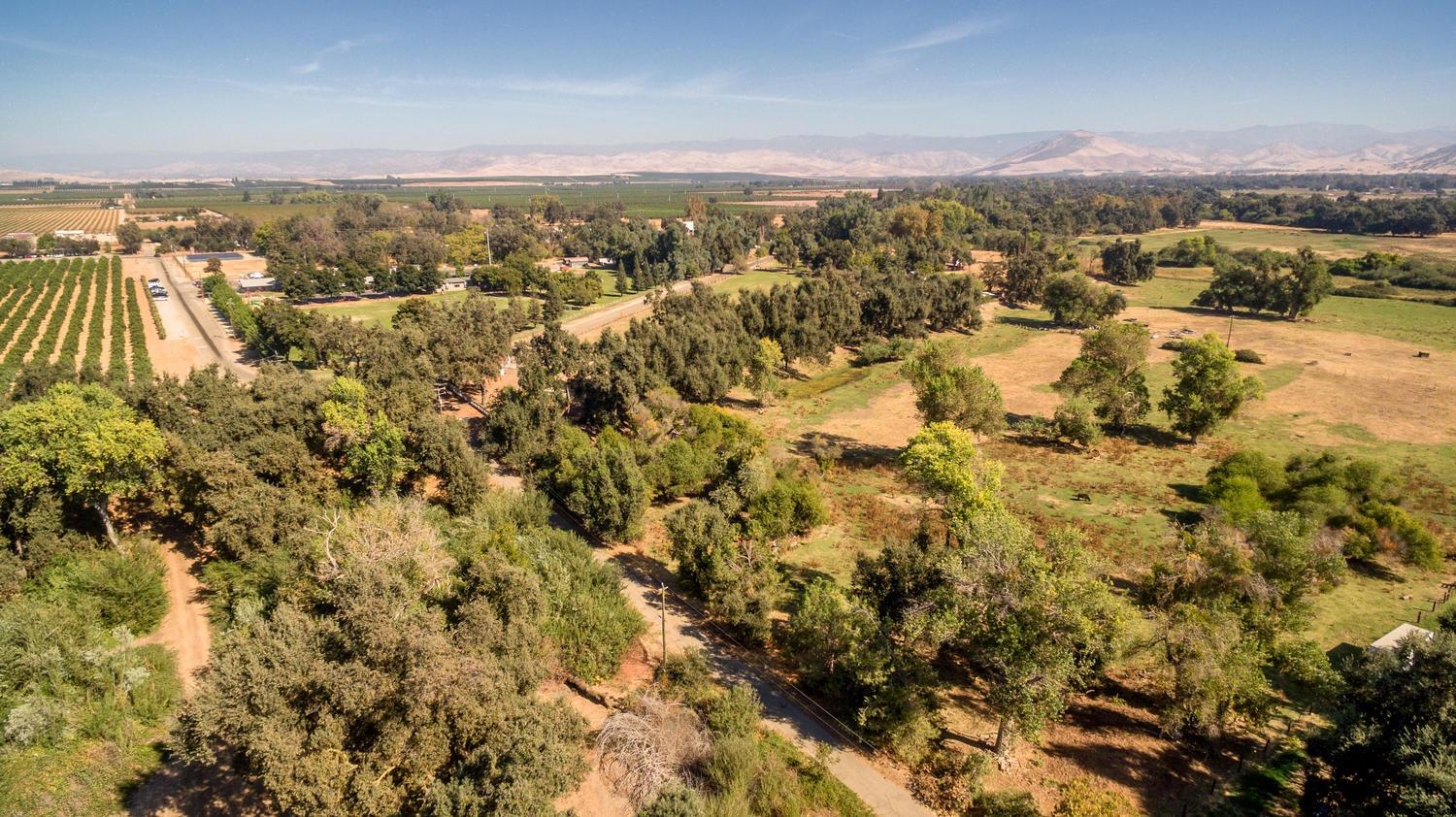 298 South Rainbow Route Sanger, CA 93657 - Photo 32 of 37 Gallery Image 32