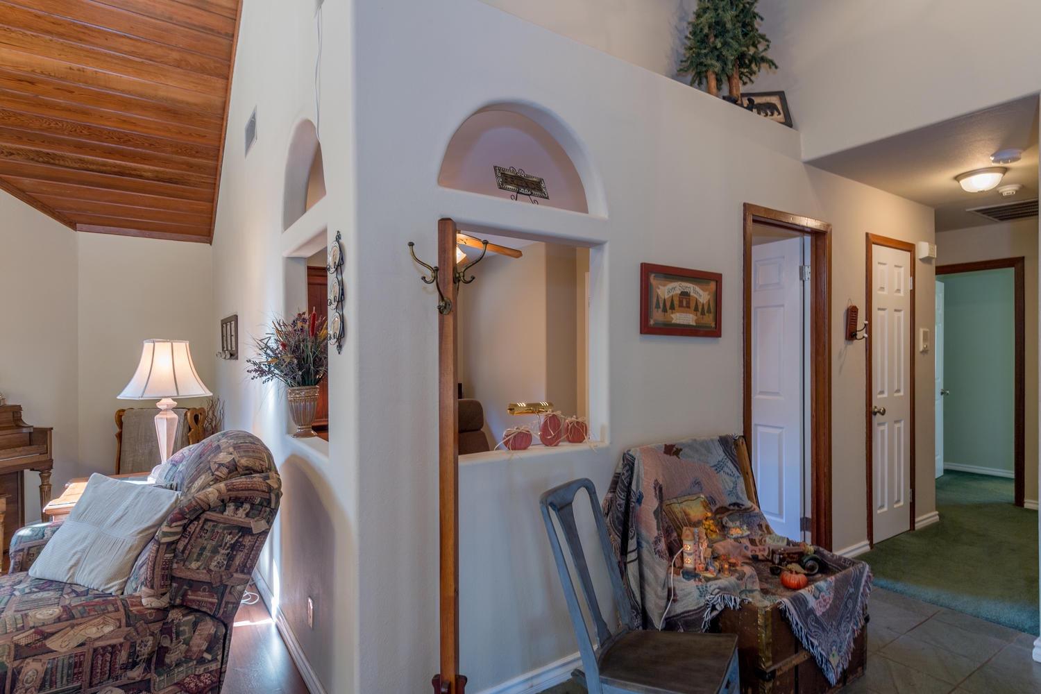 298 South Rainbow Route Sanger, CA 93657 - Photo 10 of 37 Gallery Image 10