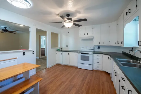 $140,000 | 242 East Hamilton Street, Stamford, TX 79553