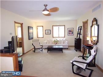 160 Mill Road Marlton, NJ 08053 - Photo 2 of 12 Living Room