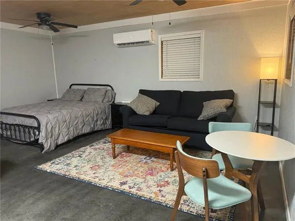 $1,300 | 11 Johnnys Road, Pineville, LA 71360