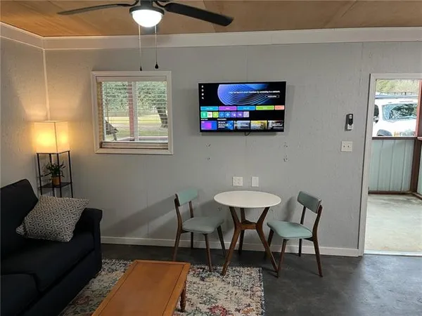 $1,300 | 11 Johnnys Road, Pineville, LA 71360