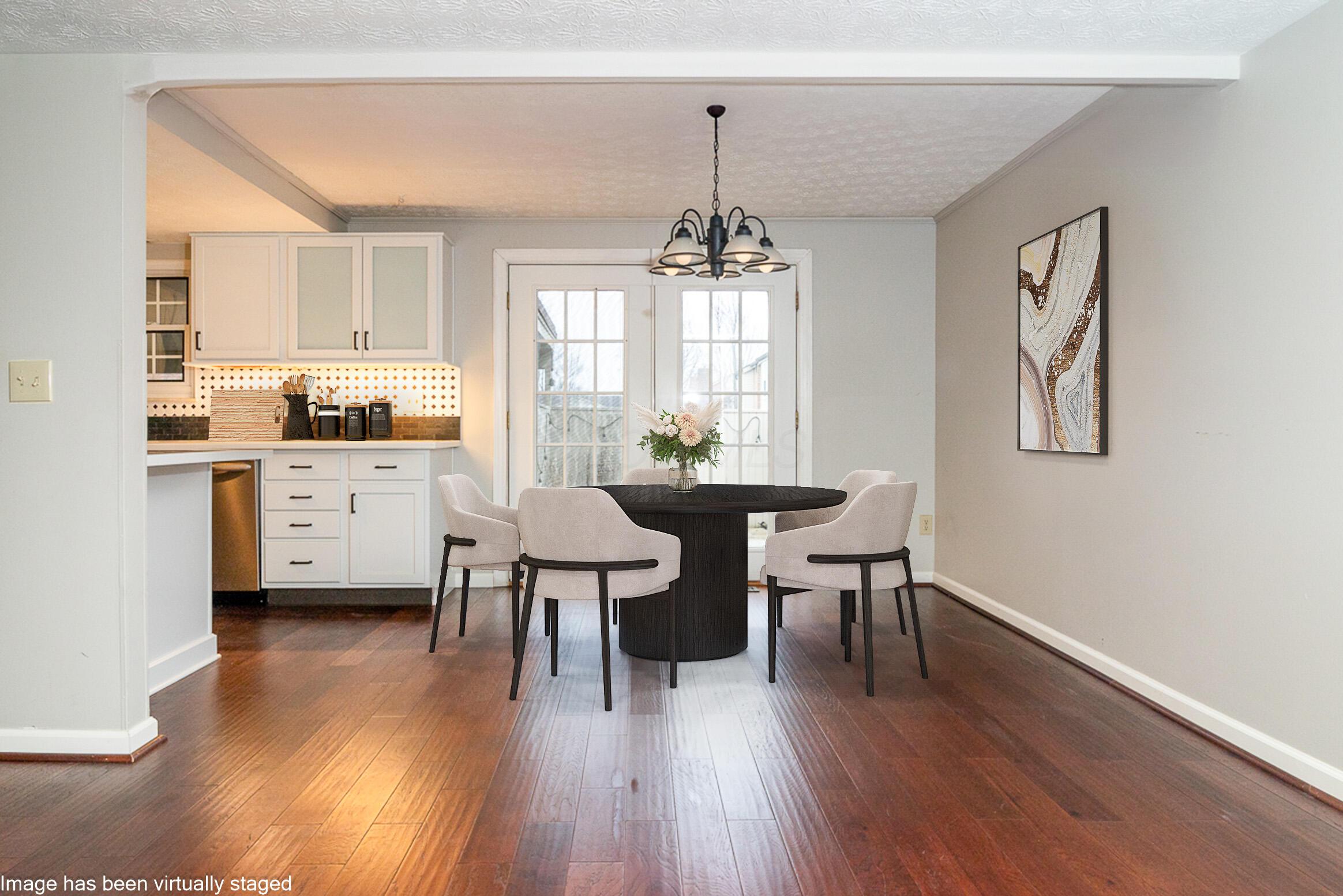 5179 Rittenhouse Square North, Unit 2379 Columbus, OH 43220 - Photo 7 of 32 Virtually Staged DIning Room