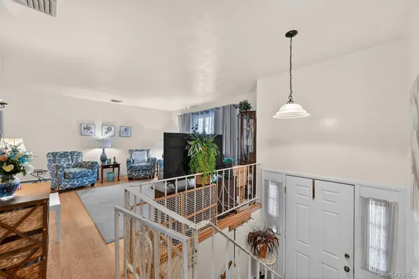 a view of entryway and hall