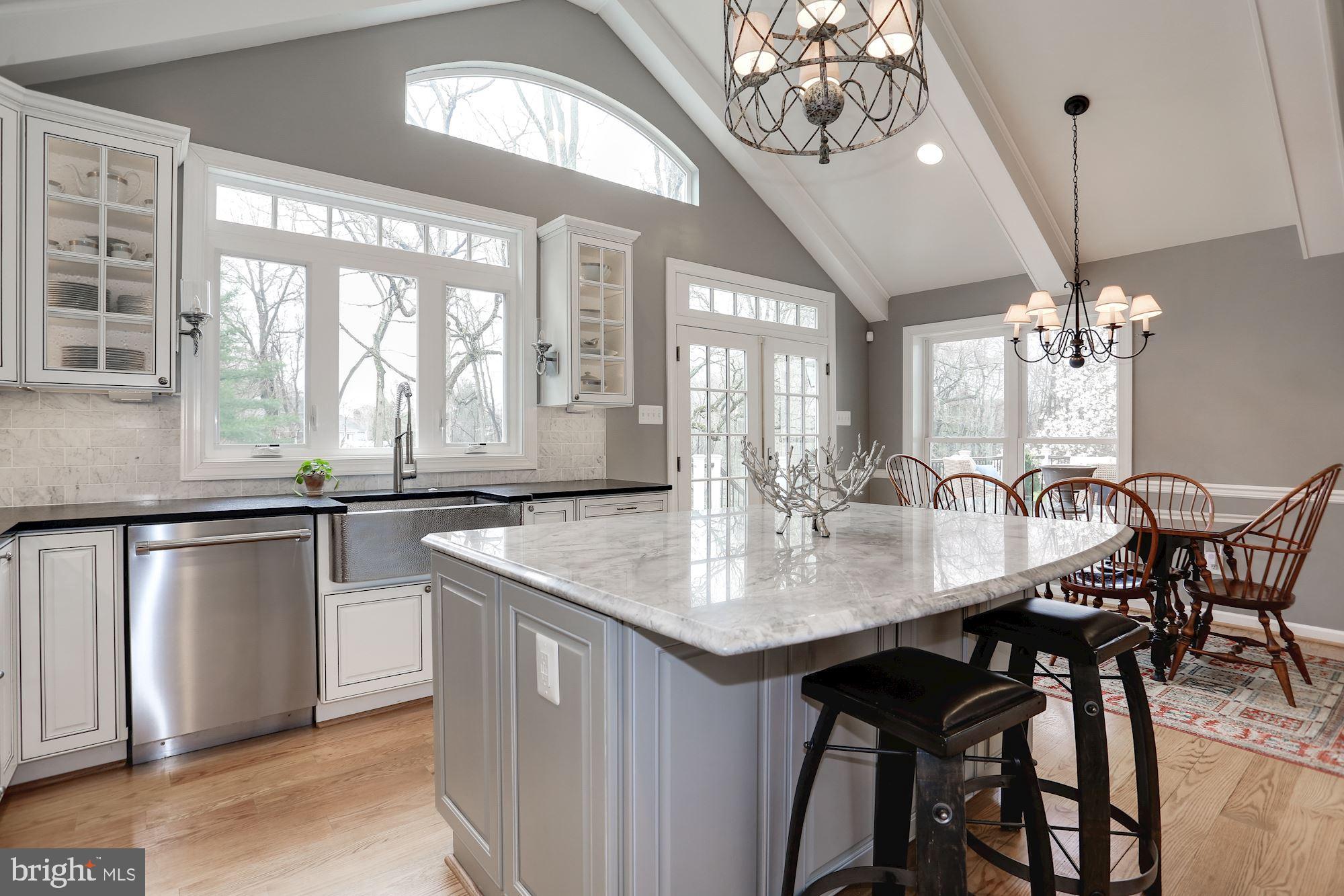 1000 Riva Ridge Drive Great Falls, VA 22066 - Photo 14 of 89 Cathedral Ceiling, Breakfast Bar, Loads of Light..