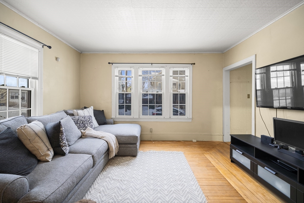 62 Somerset Street Springfield, MA 01108 - Photo 11 of 35 Gallery Image 11
