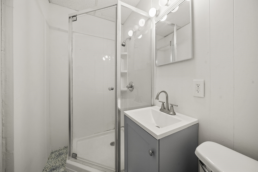 62 Somerset Street Springfield, MA 01108 - Photo 25 of 35 Gallery Image 25
