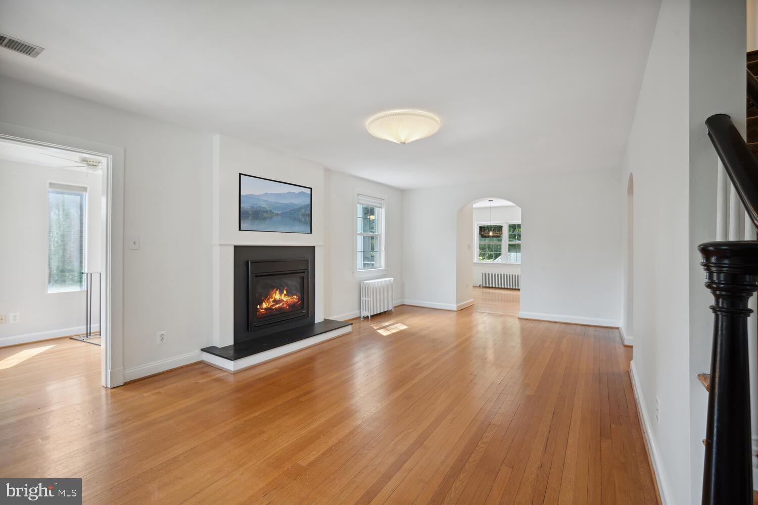 2612 Fordham Road Alexandria, VA 22302 - Photo 2 of 20