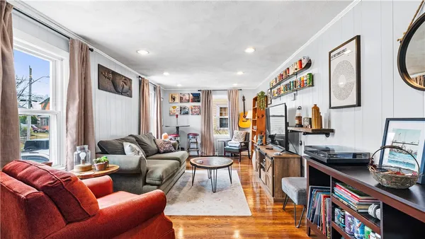 $400,000 | 103 Oakland Avenue, Cranston, RI 02910