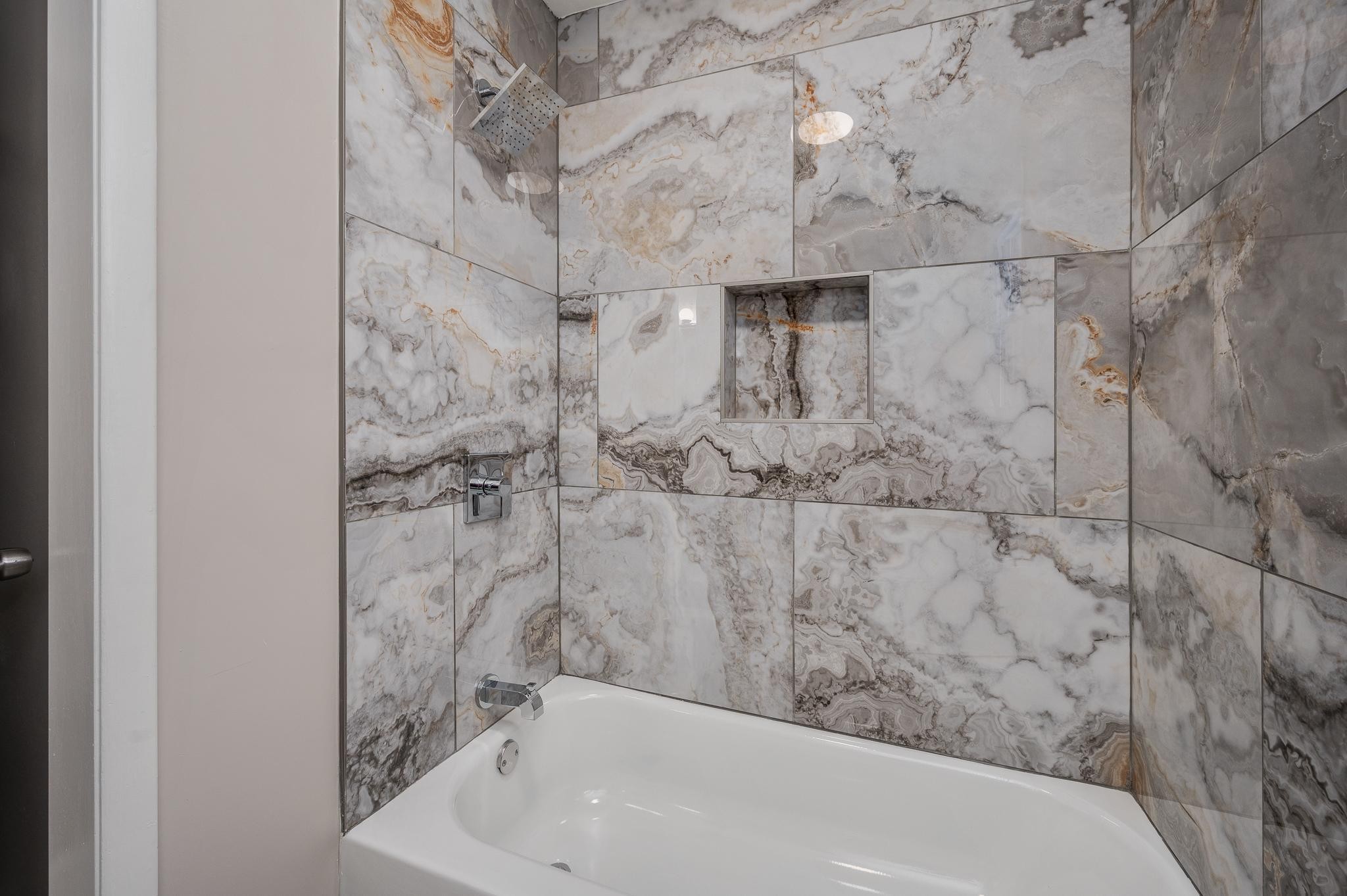 1080 Slaters Creek Road Goodlettsville, TN 37072 - Photo 18 of 22 a bathroom with a bathtub
