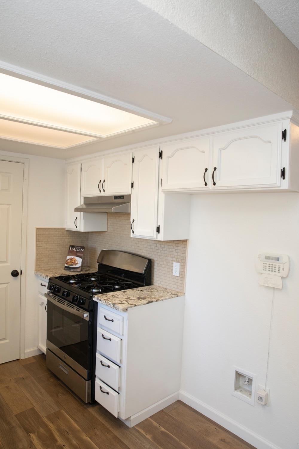 17739 Rodeo Drive Madera, CA 93638 - Photo 3 of 20 Gallery Image 3