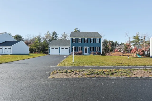 $735,000 | 17 Cobblestone Lane, Middleboro, MA 02346