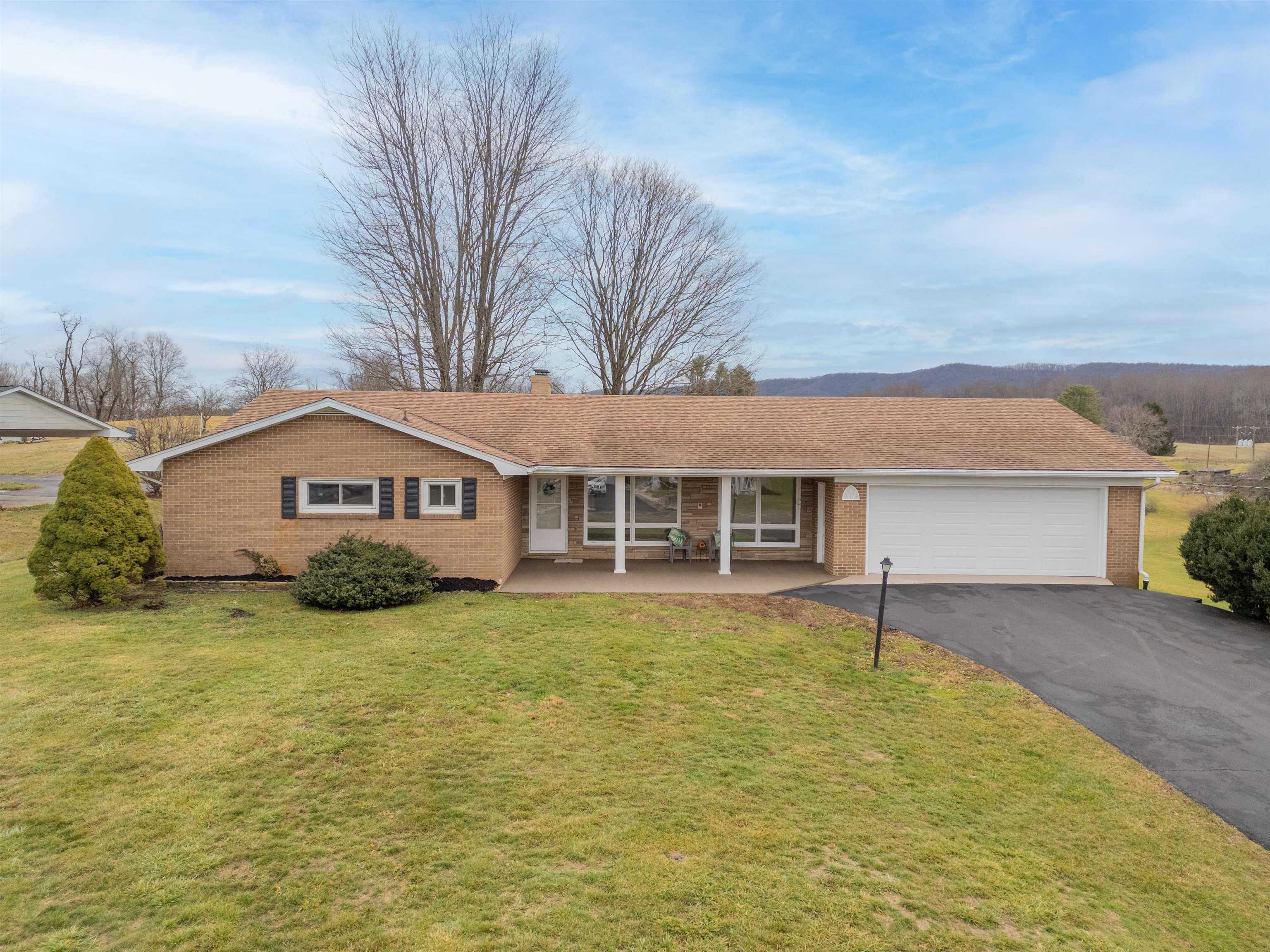 677 Adwolfe Road Marion, VA 24354 - Photo 1 of 85 Gallery Image 1