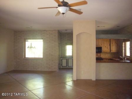 3240 North Avia Ricca Place Tucson, AZ 85719 - Photo 9 of 13