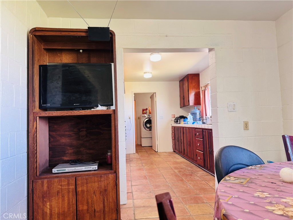 9616 Schlitz Road Phelan, CA 92371 - Photo 10 of 20