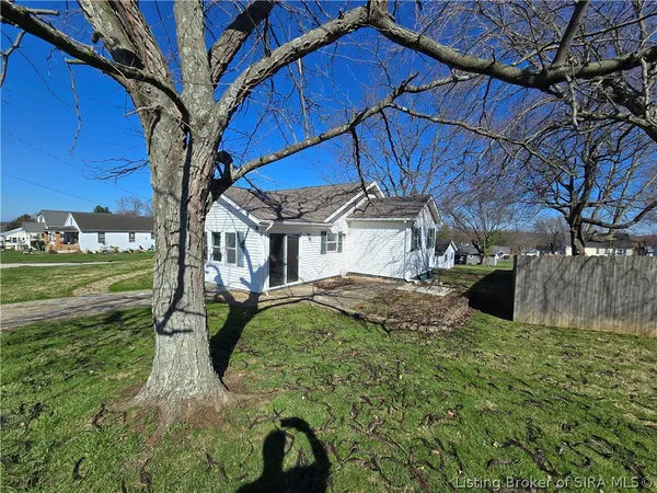 $155,000 | 400 Grandview Drive, Salem, IN 47167