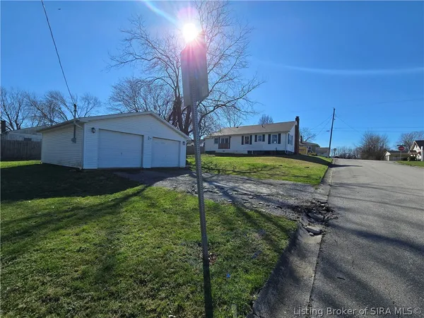 $155,000 | 400 Grandview Drive, Salem, IN 47167
