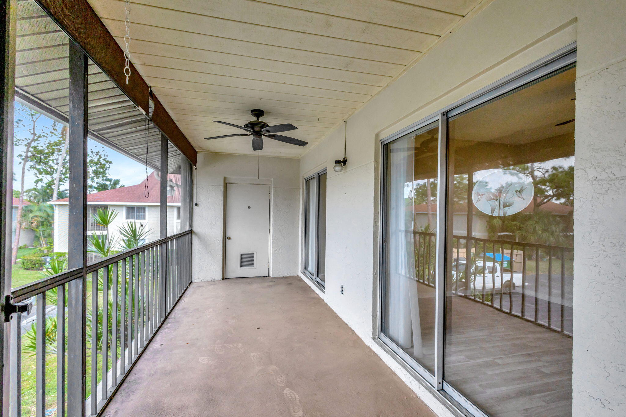6458 Chasewood Drive, Unit E Jupiter, FL 33458 - Photo 25 of 33 a view of a hallway