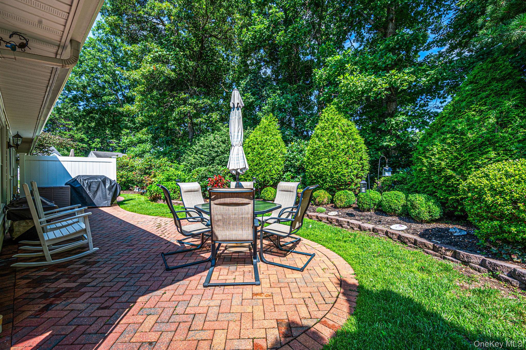 19 Sayville Court Ridge, NY 11961 - Photo 24 of 34 Gallery Image 24