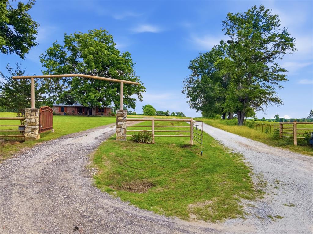 1663 County Road 1405 Bogata, TX 75417 - Photo 2 of 36