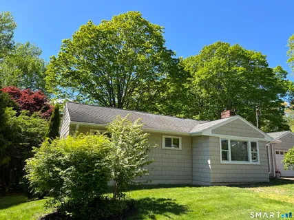 $750,000 | 26 Grandview Terrace, Essex, CT 06426