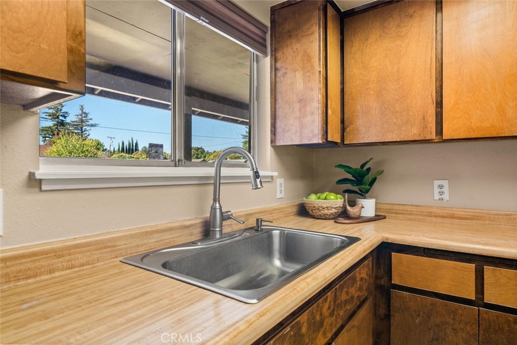 9468 Perkins Road Chico, CA 95928 - Photo 14 of 41