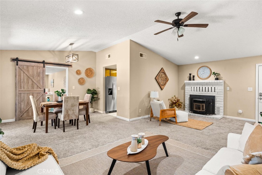 9468 Perkins Road Chico, CA 95928 - Photo 6 of 41 Vaulted ceilings