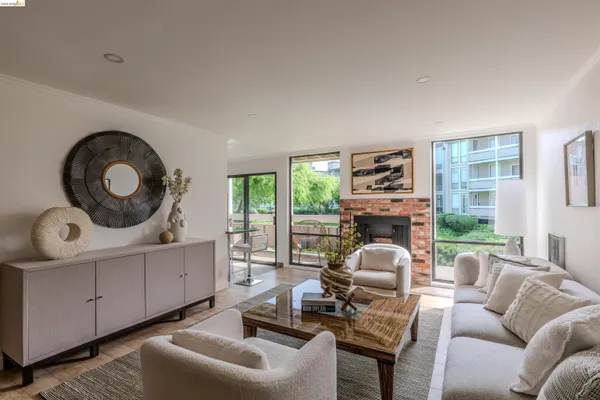 $925,000 | 1171 Compass Lane, Unit 113, Foster City, CA 94404